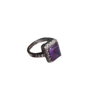 Elegant Women's 925 Sterling Silver Amethyst Ring. Size 7.5